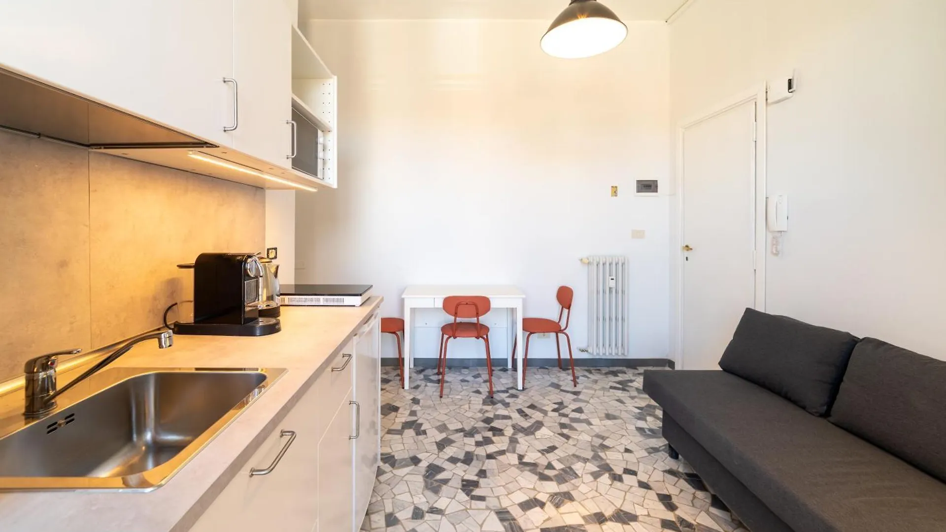 Retreat In The Heart Of Milan - Duomo Apartment